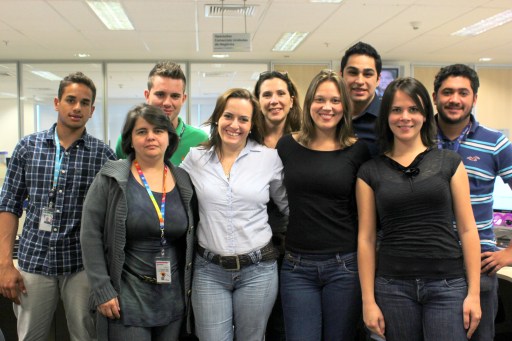Grupo de operações comerciais da Rede Globo. Patrick Toma, Izabel Figueiredo, Erick Ferioli, Aninha Rossetti, Renata Bragança, Amanda Loureiro, Leandro Luiz Costa, Gabriella Souza, Roberto Viana (esquerda para direita) Foto: Cacá Junqueira