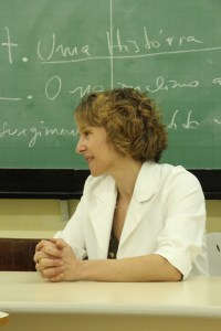 Arlene Clemesha durante entrevista no prédio de letras da Universidade de São Paulo. Foto: Thiago Montero