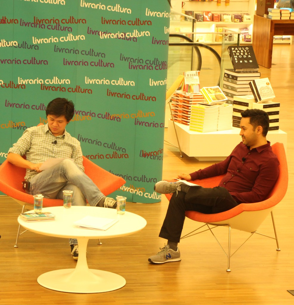 In Hsieh e Leo Kuba, na Livraria Cultura do Shopping Iguatemi-SP,  apresentam o programa Man In The Arena.  Foto: Henry Zatz In Hsieh e Leo Kuba, na Livraria Cultura do Shopping Iguatemi-SP, apresentam o programa Man In The Arena. Foto: Henry Zatz